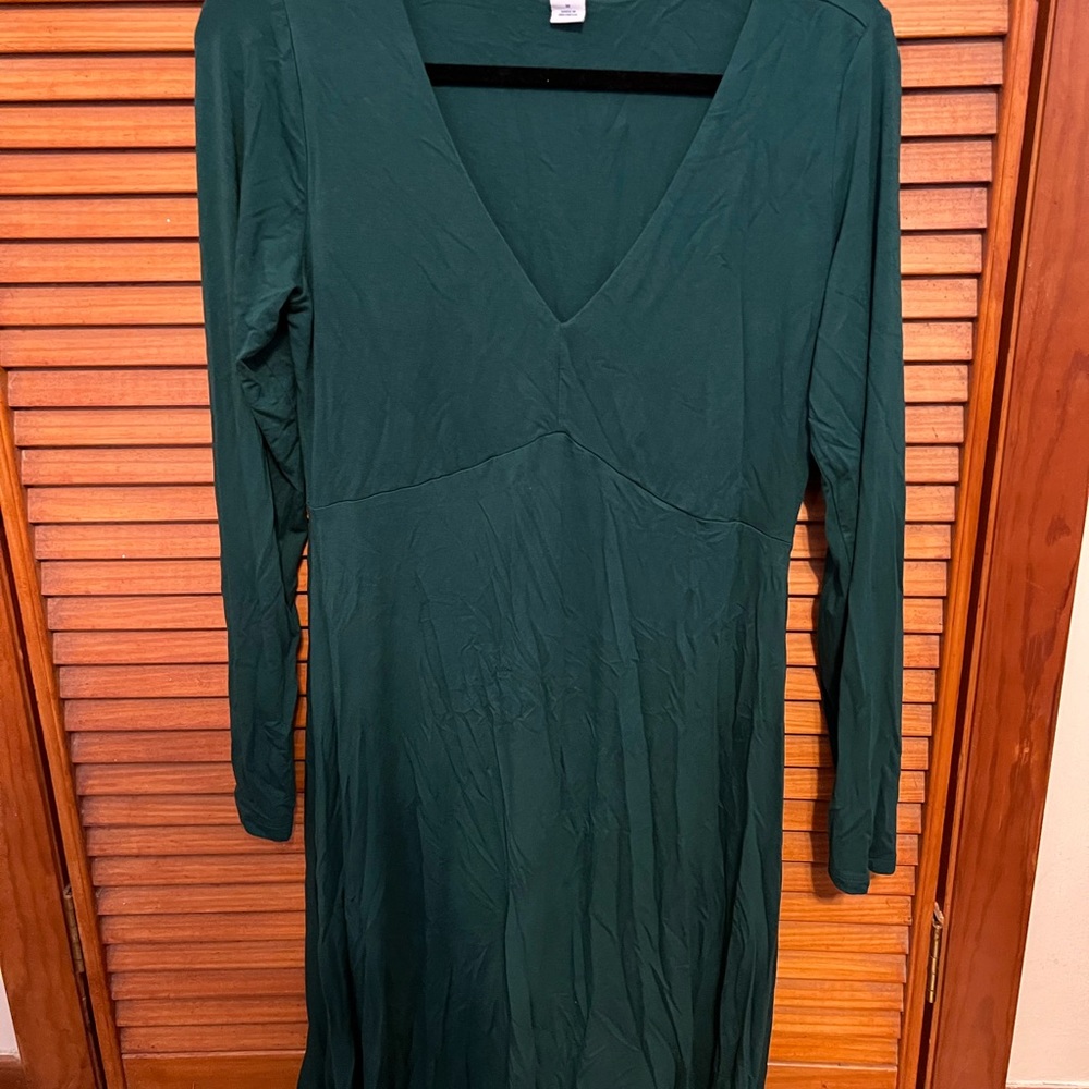 Emerald green long sleeve dress